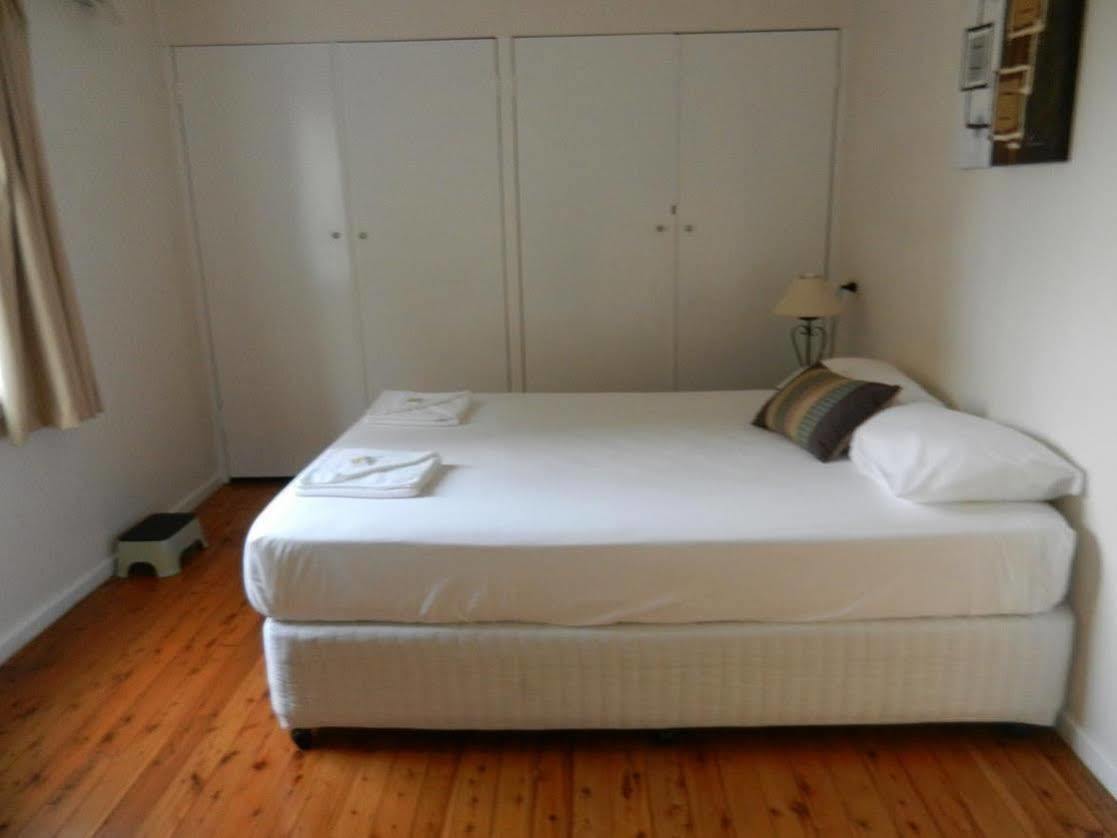 Golden Shores Motel Bilinga Екстер'єр фото